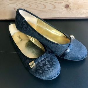 Black & Gold Bow Strap W/ Gold Buckle Flats